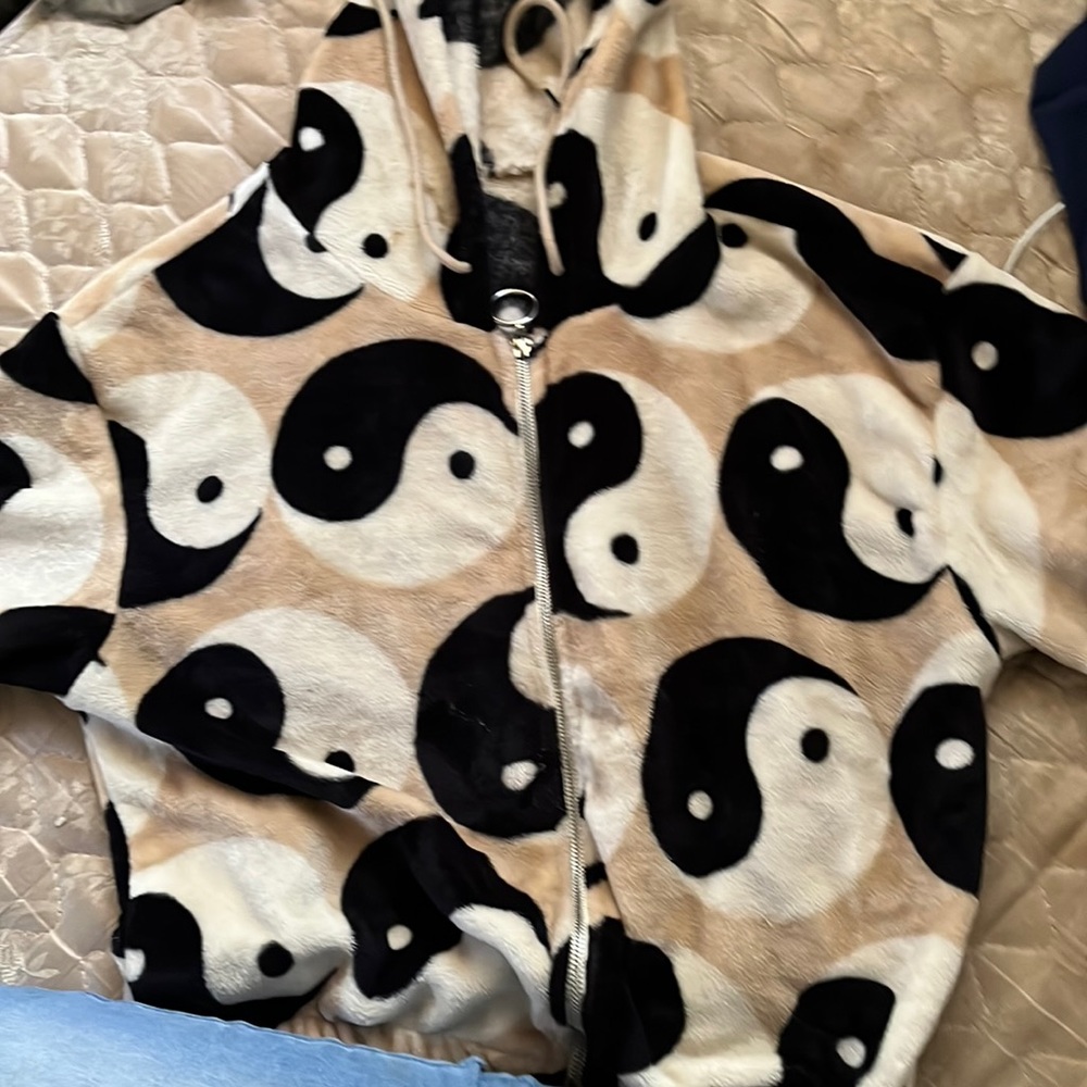 Tan Yin Yang fire and fleur crop hoodie